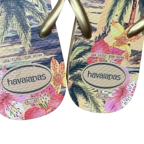 havaianas flip flops 11/12 womens 41/42 Gold Floral Hawaiian Slightly‎ Used - Picture 2 of 3